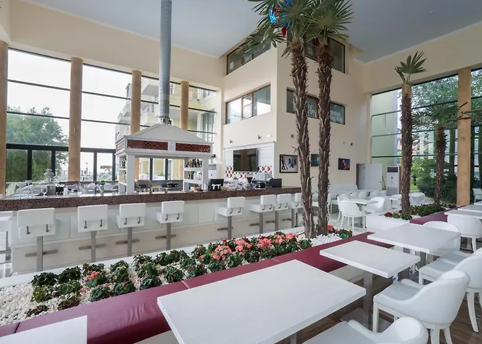 Hotel Perla Gold Отель Приморско